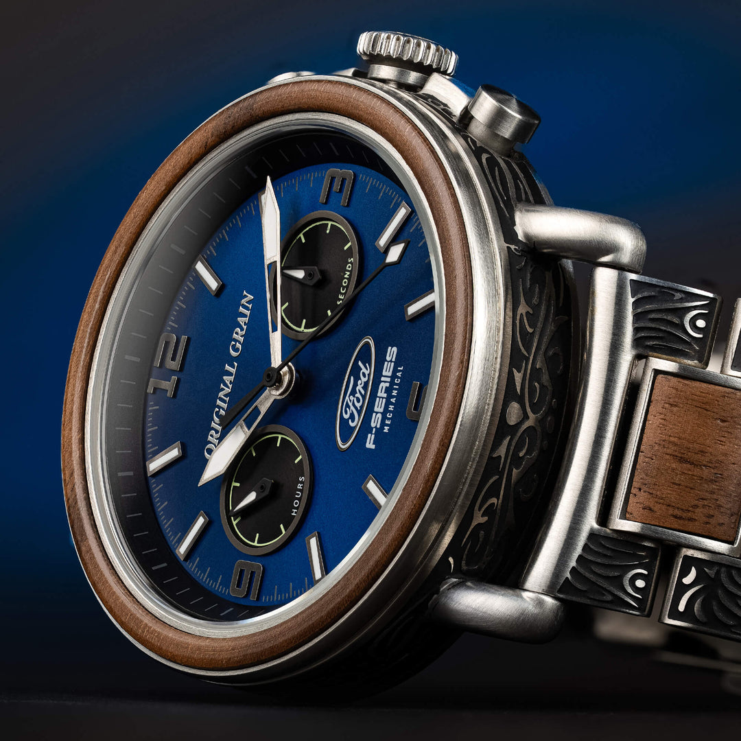 Side view chrono 44mm mechanical watch, blue dial, crown pushers, wood bezel, metal case