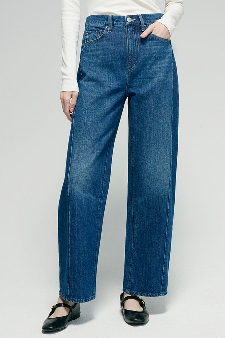 Blue denim ankle jeans, front pockets and button fly with contrast stitching