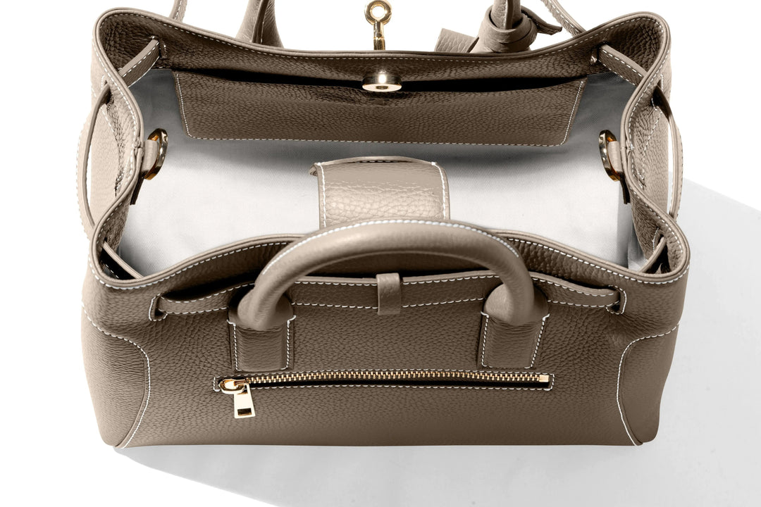THE SHARON CLAUDIA Innenseite der Taupe Handtasche mit Reißverschlussfach und Futter