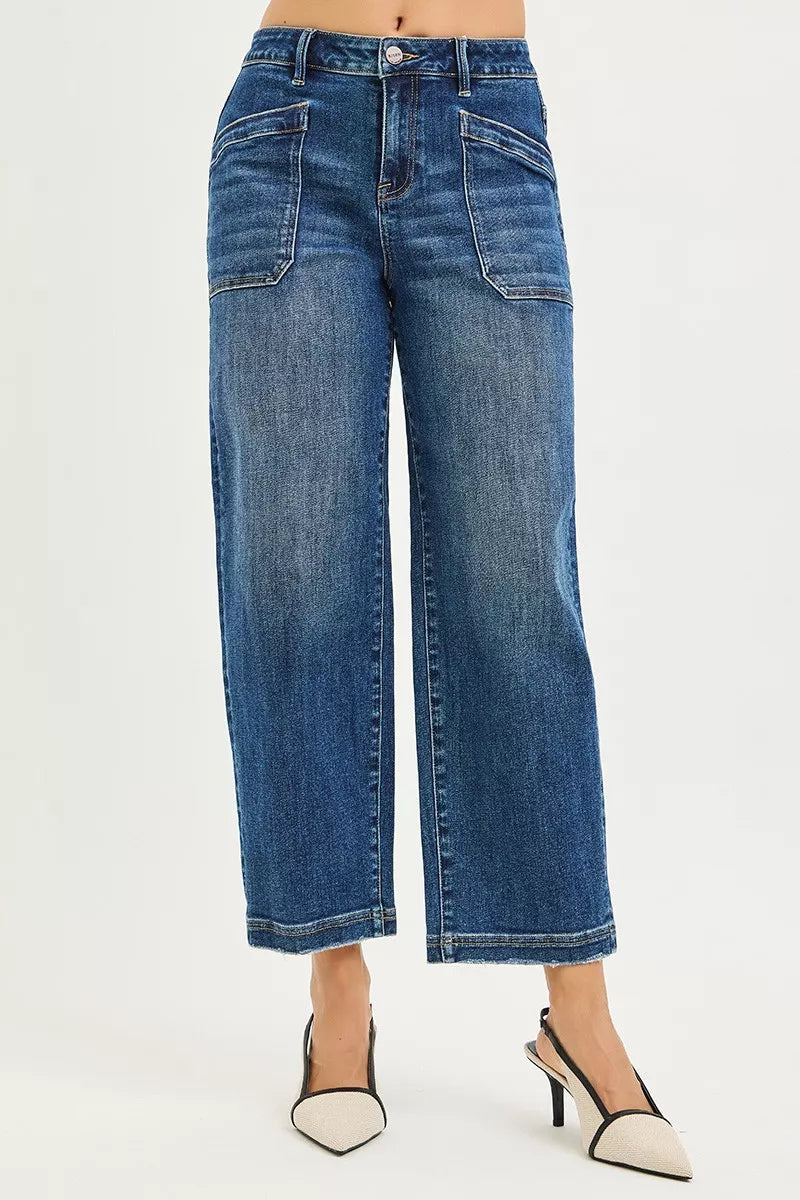 Dark blue cropped baggy jeans, back view with two patch pockets
