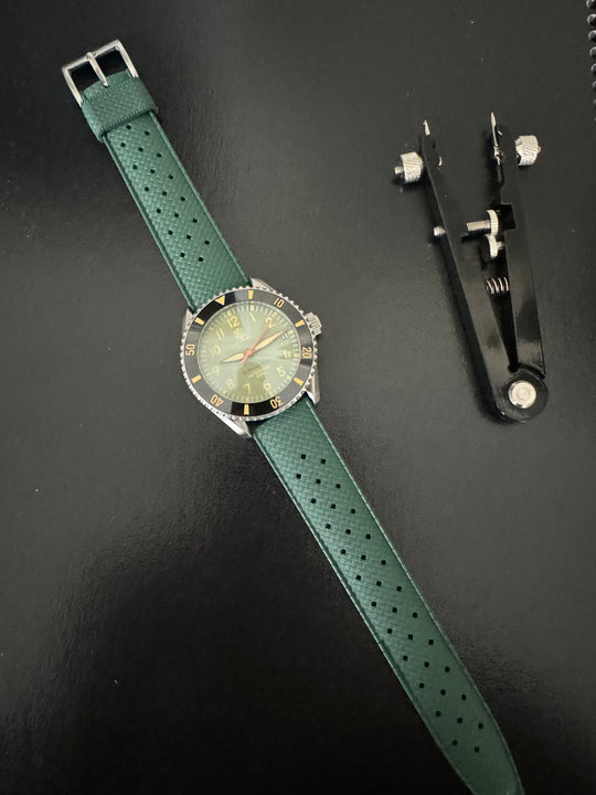 Tropic Bands Uhrenarmband, Grün, perforiertes Band mit Dornverschluss
