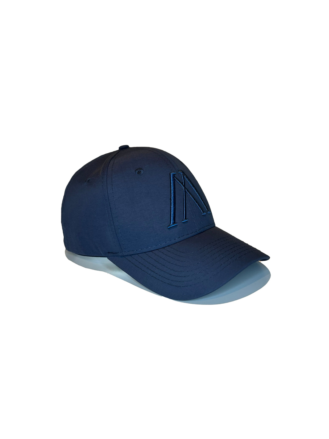 Dunkelblaue Baseballkappe mit gesticktem A-Logo und geradem Schirm