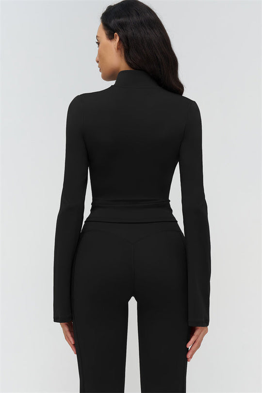 BoldFit Jacke und Flared Leggings, schwarz, Rückansicht mit hohem Kragen und glattem Bund