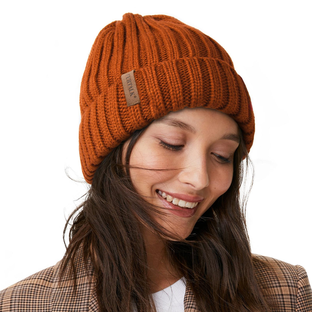 Kupferbraune Strickmütze für Damen, chunky gerippt, Umschlagkante mit braunem Label