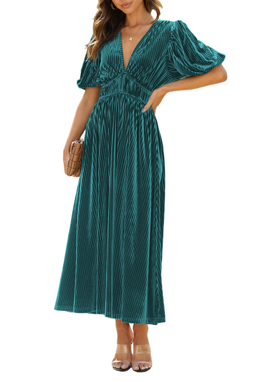 Samt-Maxikleid dunkelgrün mit V-Ausschnitt, Puffärmeln, Faltenrock und knöchellanger Länge