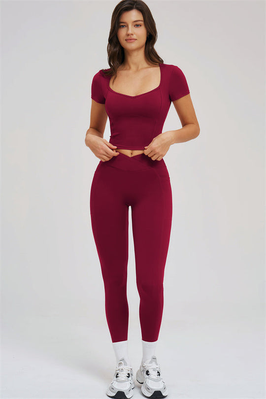 Burgundy crop T-shirt and high-waist leggings set, front