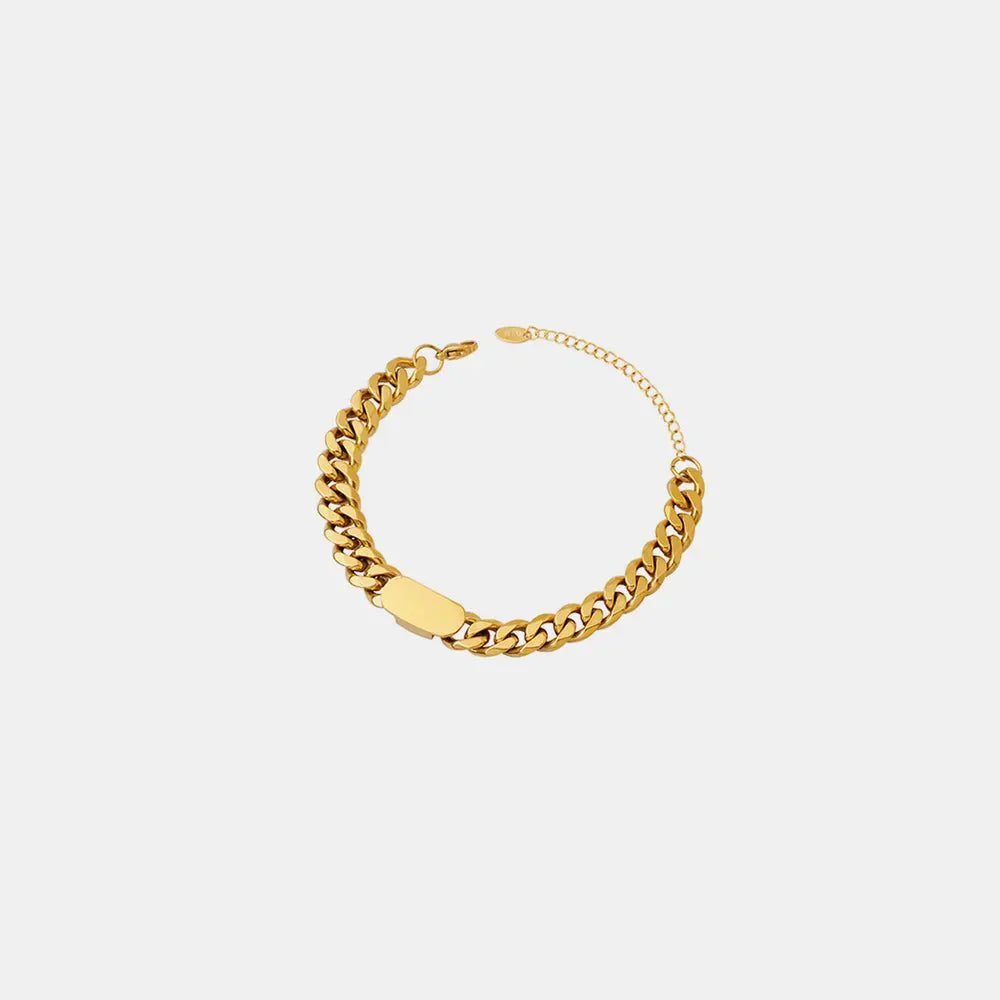 Golden Thread bracelet, gold chain links with flat bar centerpiece