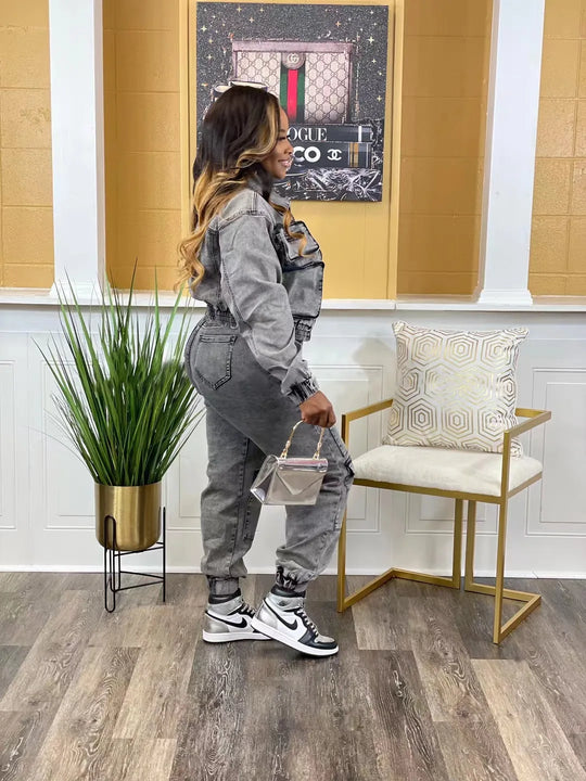 Dark gray denim zip-up jacket and cargo jogger pants set, side view