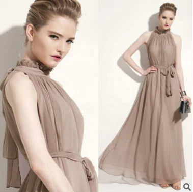 Bohemian Halter-Neck Maxikleid aus Chiffon, taupe-braun, mit hohem Kragen und Bindegürtel