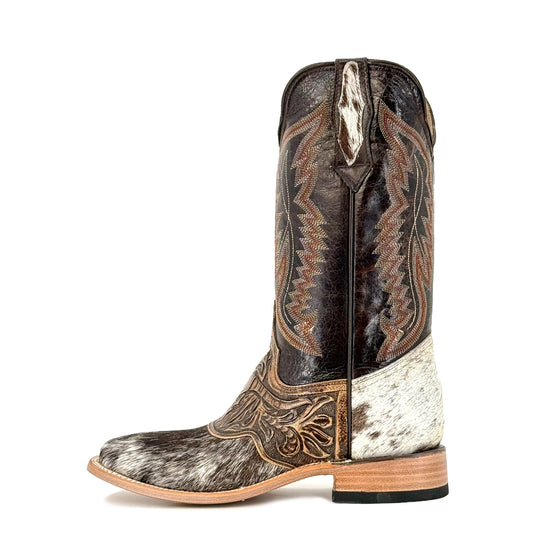 Men’s cowboy boots heel side view: tall dark shaft with carved patterns and speckled cowhide