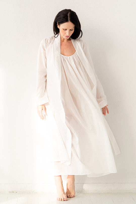 Pearl extended-size long gown with lace neckline and lightweight flowing fabric