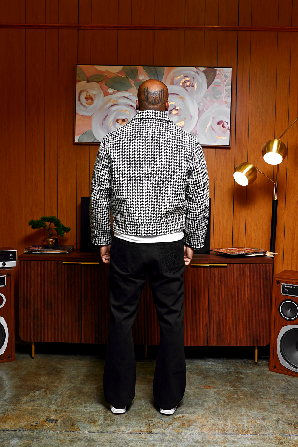 Houndstooth boxy-fit jacket back view with button closure