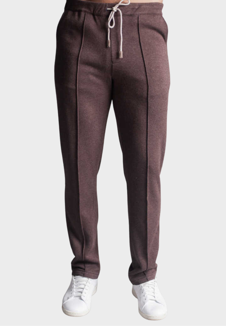 Jogginghose im Espresso-Ton mit Kordelzug, seitlichen Nähten und geradem Bein