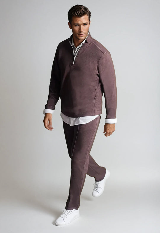 Espresso Matching Set: Sweatjacke mit Viertelreißverschluss, weißer Hemdkragen, Jogginghose