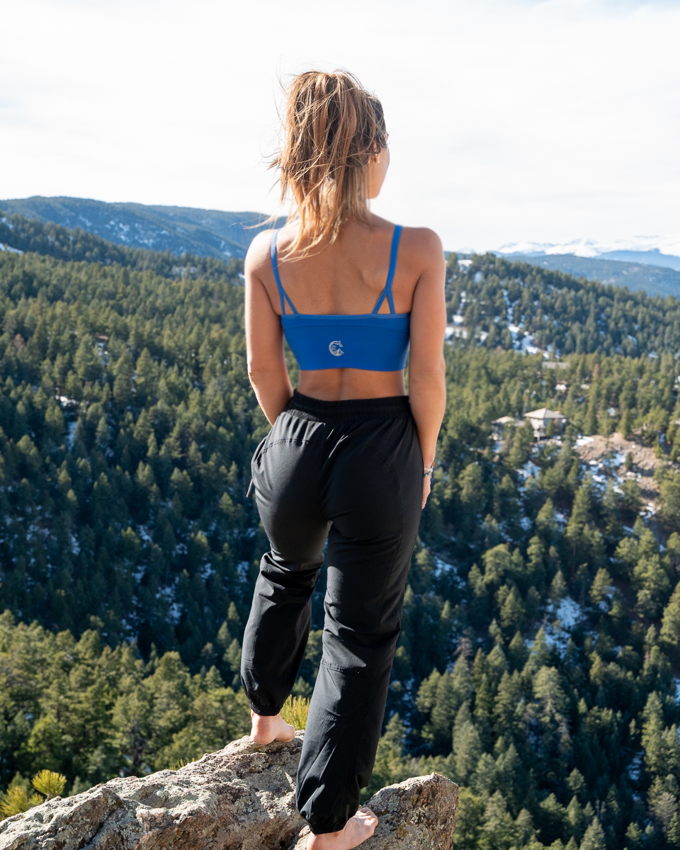Redpoint Performance Joggers 2.0 in Black, elastic waist with drawstring and cuffed hems