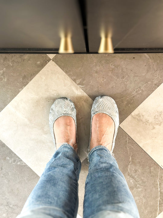 Dusty Snakes snake-print ballet flats on feet