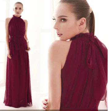 Bohemian Halter-Neck Maxikleid aus Chiffon, weinrot, mit hohen Rüschen am Halsausschnitt