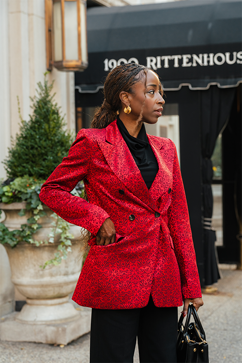 PREMIER Blazer ARIAR in Rot mit schwarzem Knopfverschluss, Reverskragen und Taschen