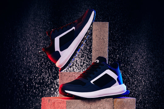 CALTO Q152 sneakers on blocks, navy/black upper with white stripes and thick sole