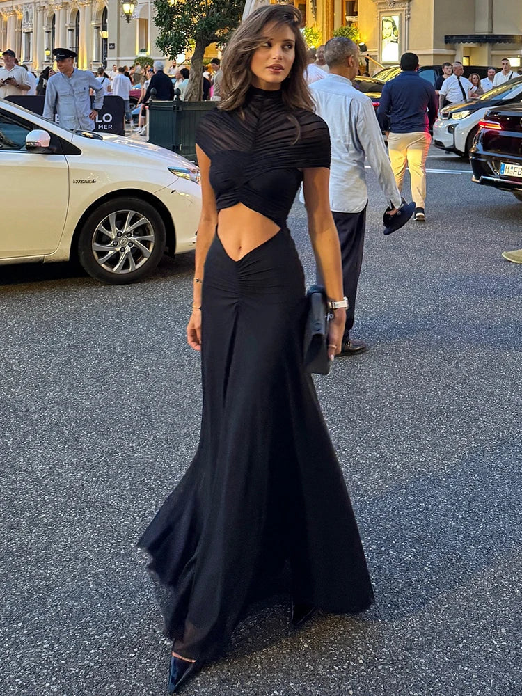 Schwarzes Maxikleid mit kurzem Arm, hohem Bund und drapiertem Wickel-Oberteil