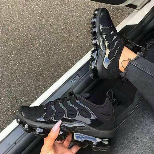 Black vulcanized sneakers, lace-up, chunky clear-air sole detail
