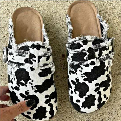 Cow-Print Canvas-Loafer mit runder Zehenpartie, Schnallenriemen, ausgefranzt