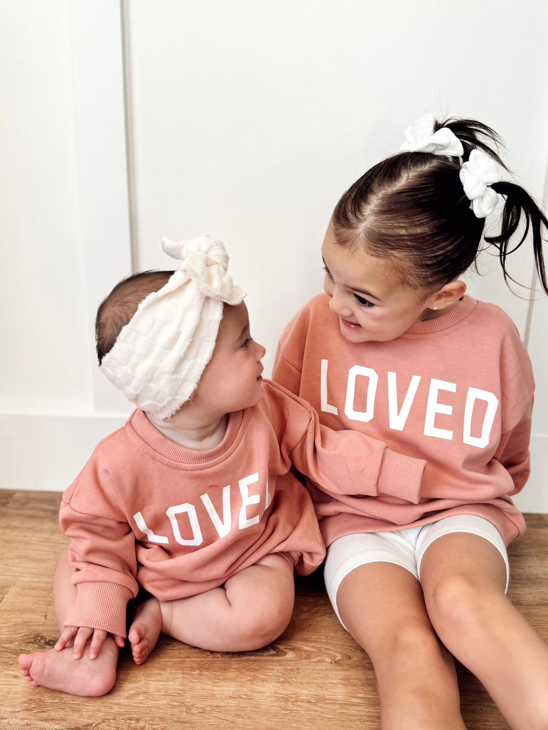 Salmon/pink &