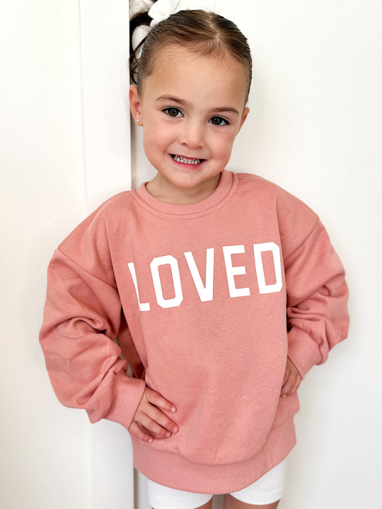 Salmon/pink crewneck sweatshirt with large &