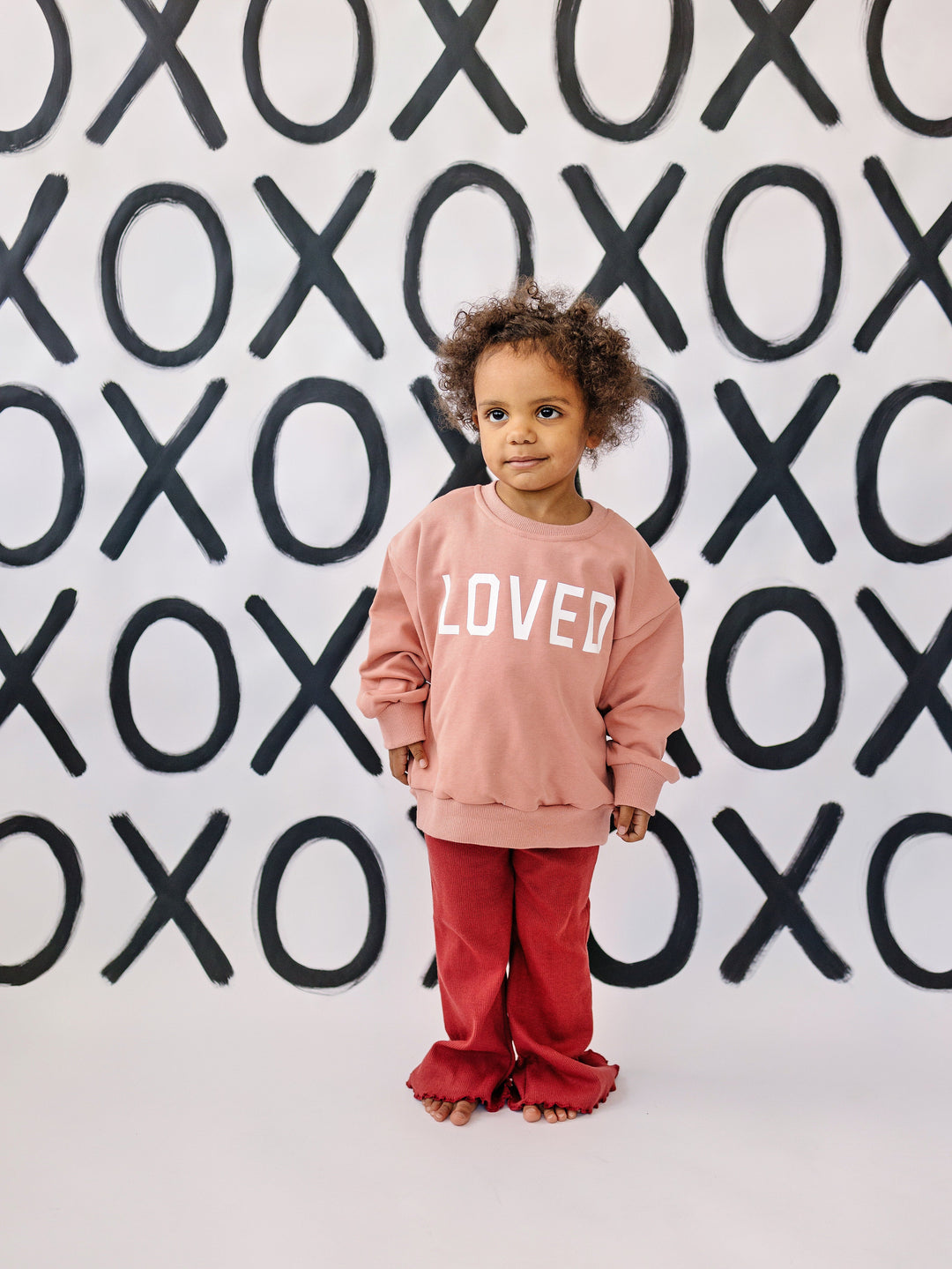 Salmon/pink crewneck sweatshirt with &
