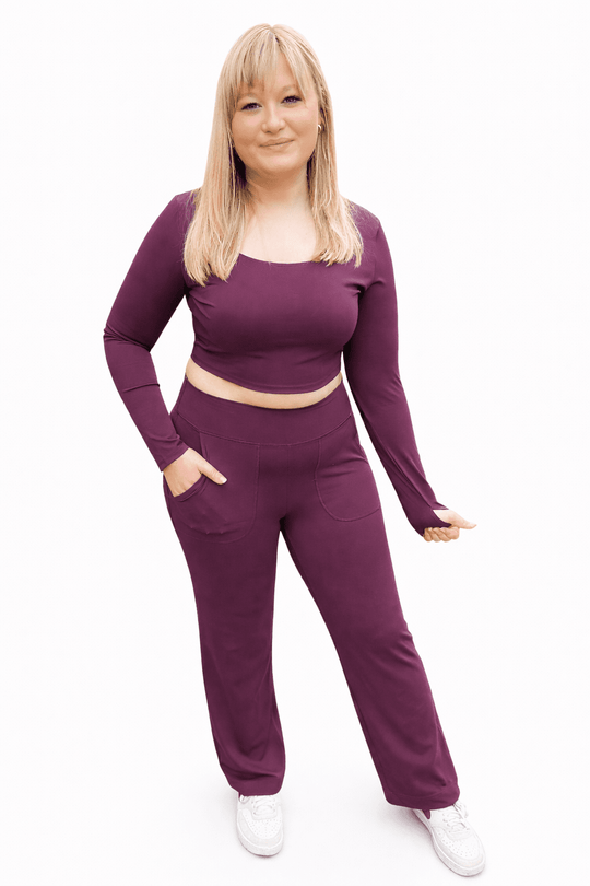 Leggings rectos ciruela con bolsillos delanteros