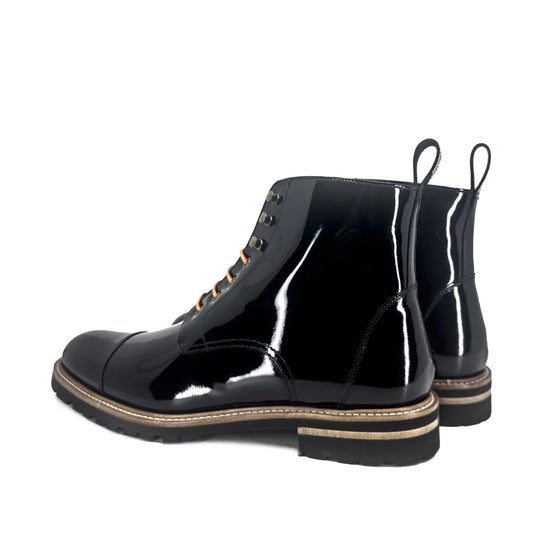 Schwarze Captoe Boots II mit Schnürung, flachem Blockabsatz und Profilsohle