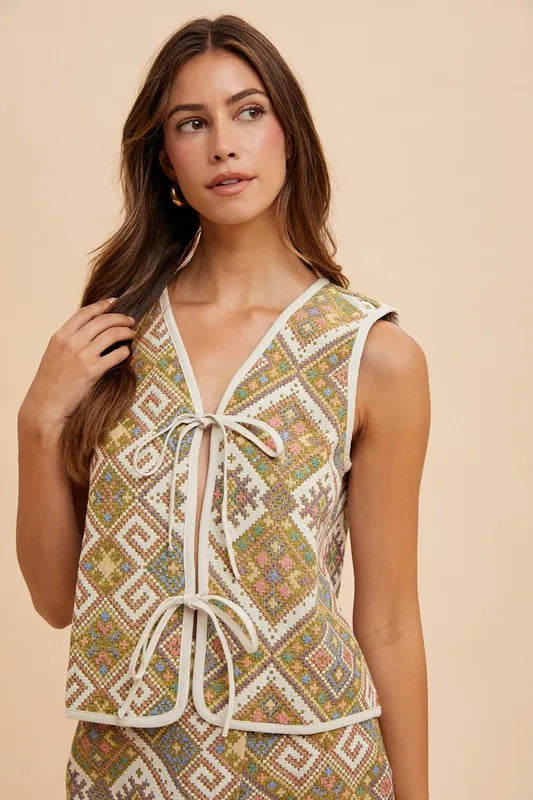 Ethnic jacquard tie-front vest with lace-up ribbon at center front, multicolor