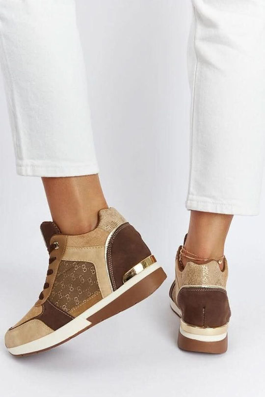 Chestnut Solea sneakers, heel with gold accent stripe and rear tab