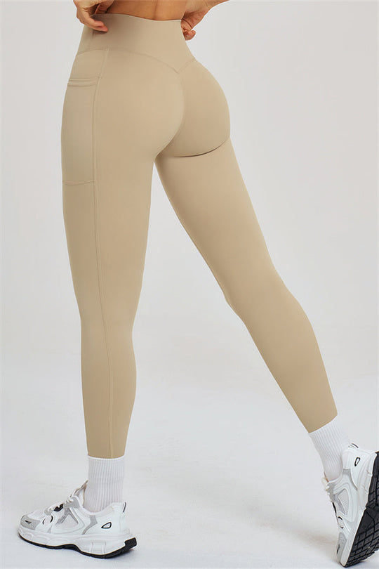 Almond leggings with seam detailing and ankle length cuffs