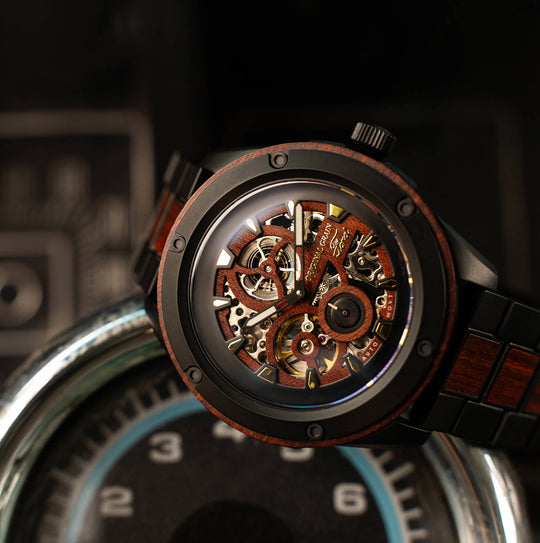 Heritage Rugged Automatic 44mm Automatik-Uhrwerk im Zifferblatt, schwarze Lünette