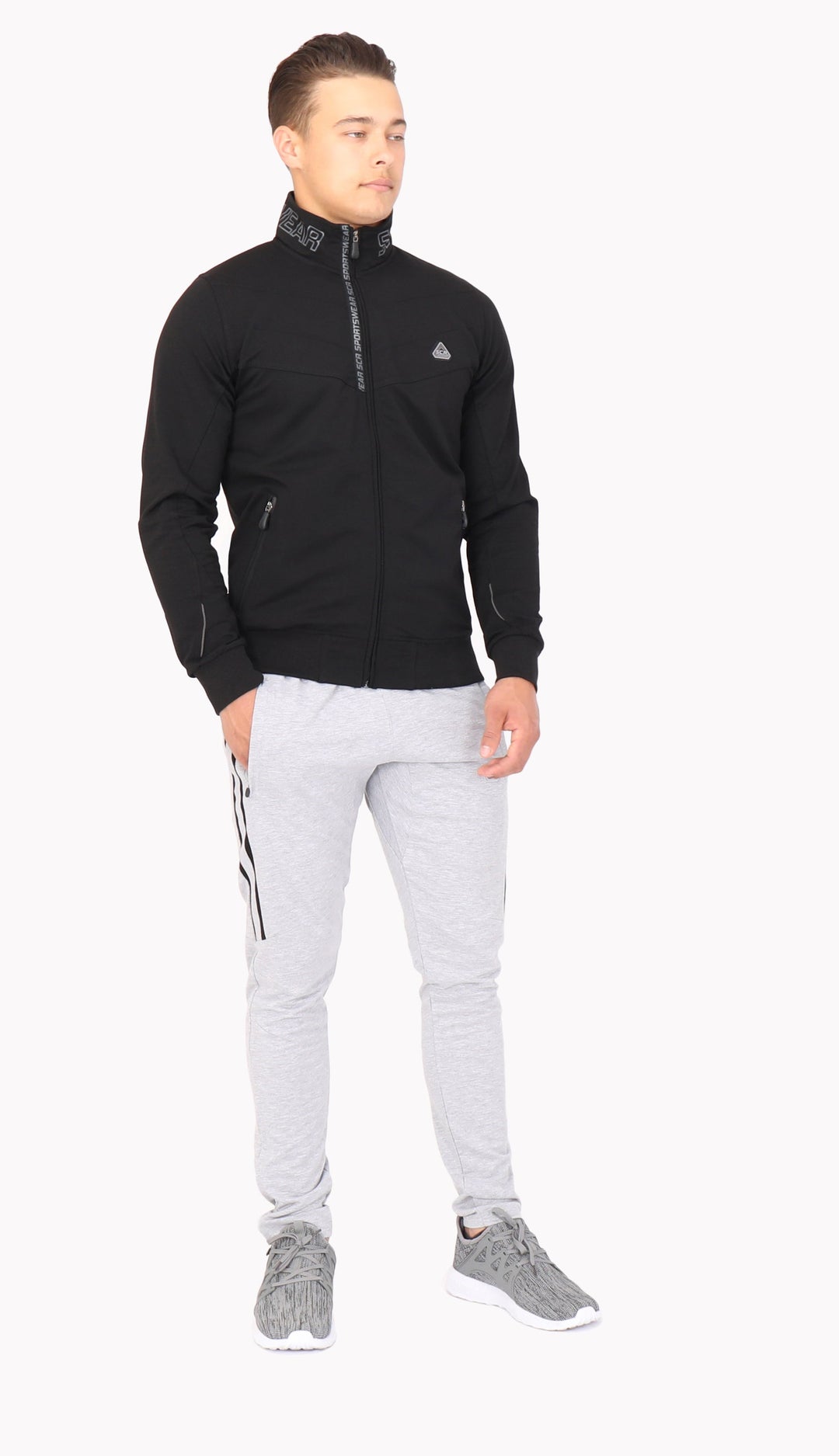 All-Day Comfort Full Zip Sweatshirt noir devant, zip intégral et logo poitrine