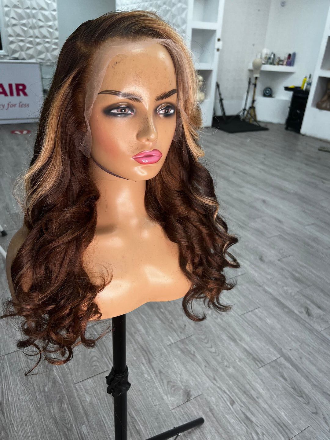 BRI WAVY UNIT lace-front style wig with dark-brown wavy hair and side part