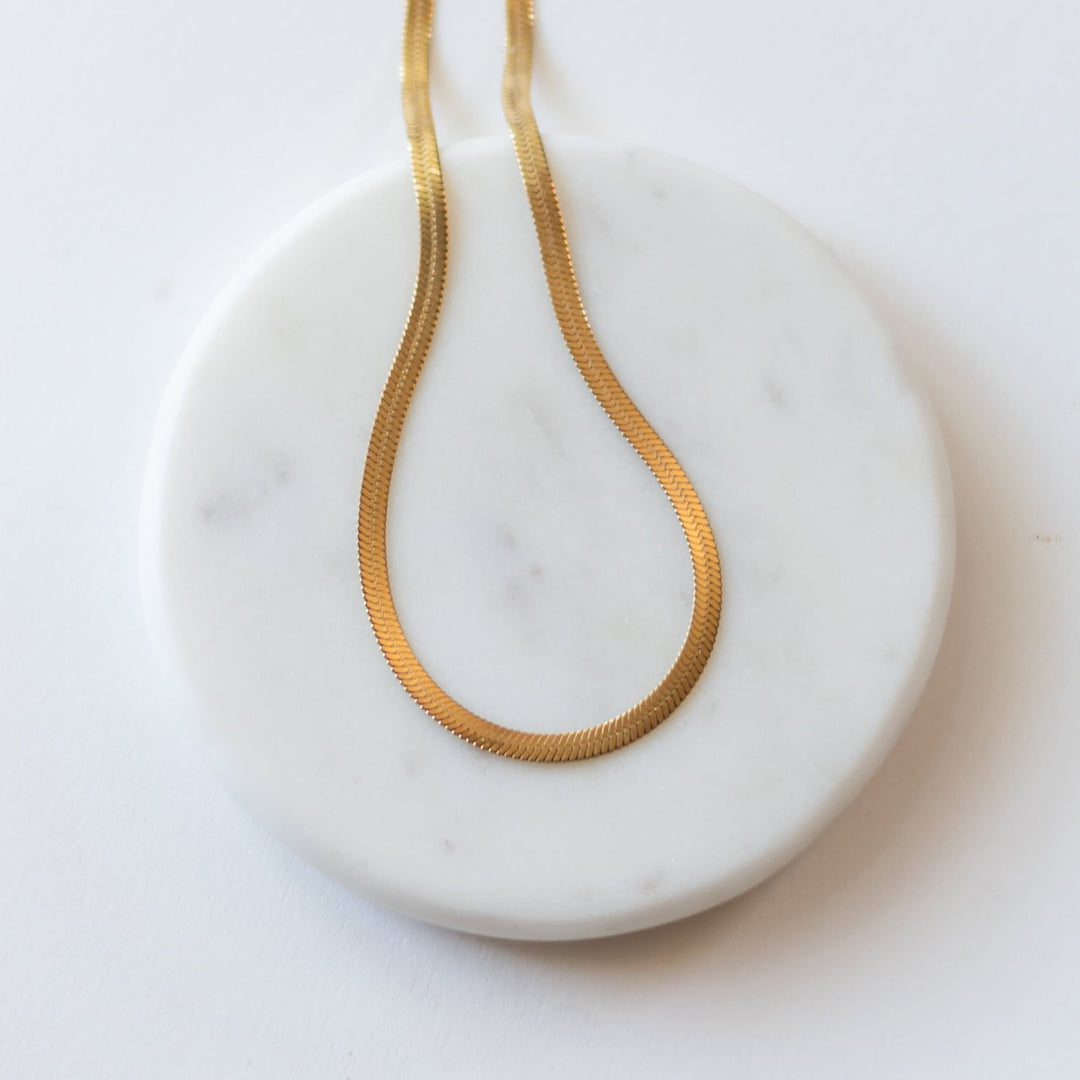 Kate Herringbone Chain Necklace in Gold, textured linked chain close-up