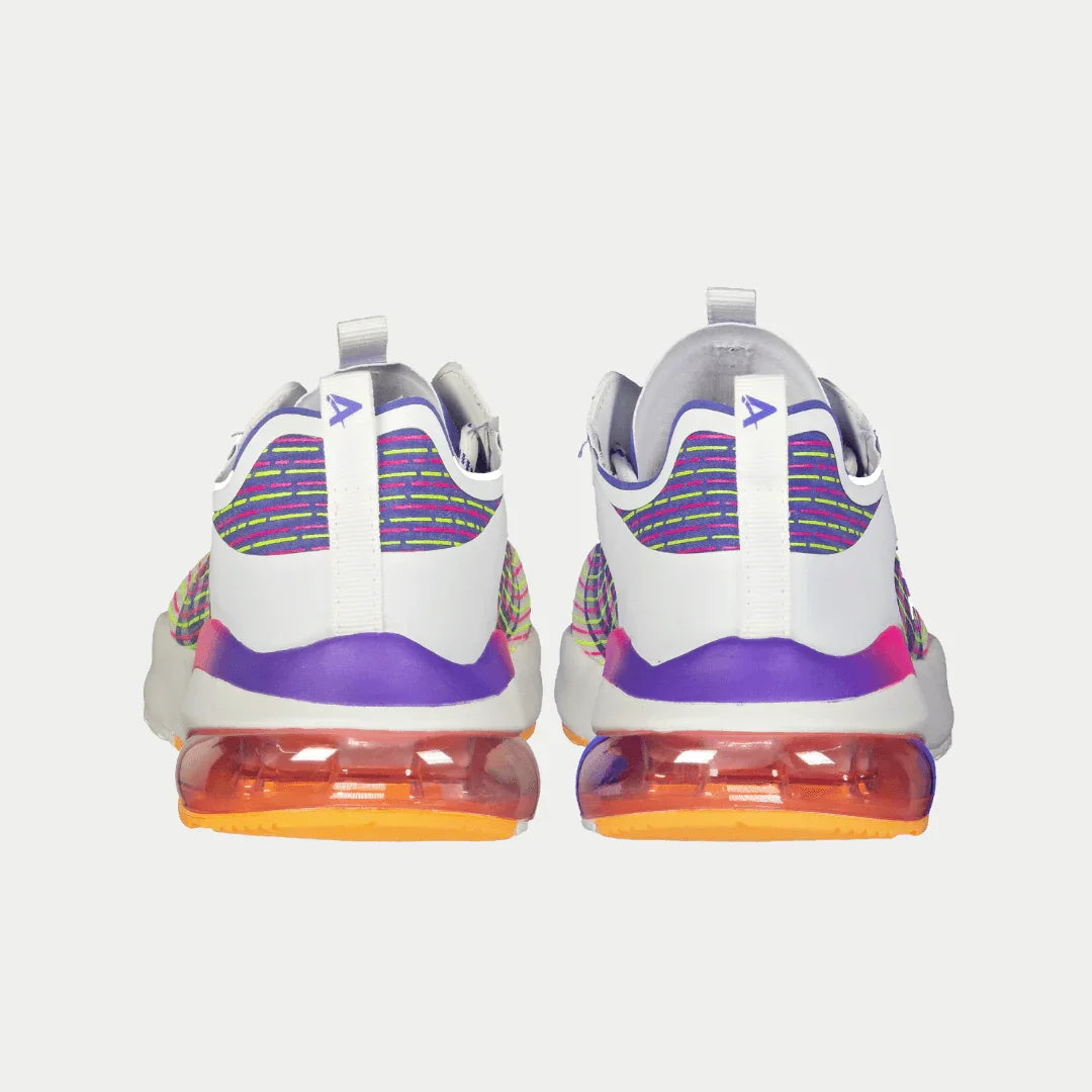 Damen Low-Top Sneaker Rückansicht, lila Fersenlasche und orangefarbene Air-Sohle