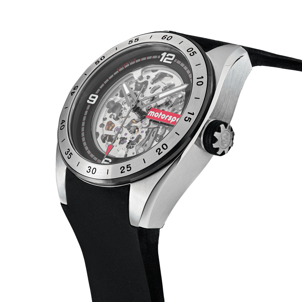 Motorsport Turbo Automatic Uhr, seitliche Ansicht mit schwarzem Armband und Metallgehäuse